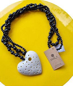 Cerâmica  -  colar de mesa -  coleção Afeto