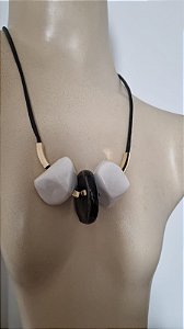 Colar  de Porcelana A9  -   Preto e Branco