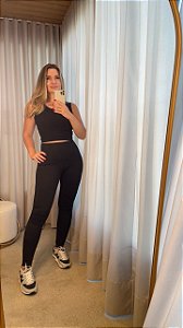 Conjunto fitness preto
