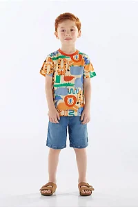 Camiseta Infantil Masculina em Meia Malha Estampada com Bichinhos Up Baby