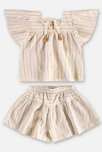 Conjunto Infantil Feminino Blusa e Short em Tecido Branco com Listras Beges Up Baby