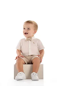 Conjunto para Bebê Menino com Body Camisa Manga Curta Branco com Gravata e Bermuda em Tecido Bege Quimby