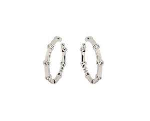 PAR DE PIERCING COM PONTOS DE ZIRCÔNIAS  BANHADO A RÓDIO BRANCO
