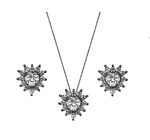 CONJUNTO CORAÇÃO EM ZIRCÔNIAS CRISTAIS BANHADO A RÓDIO NEGRO