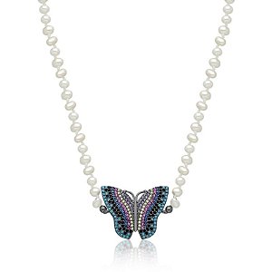 CHOKER EM PÉROLAS COM PINGENTE DE BORBOLETA CRAVEJADA