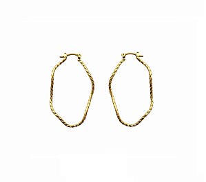 ARGOLA OVAL FIO TORCIDO ONDULADO BANHADA A OURO