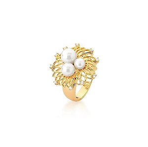 ANEL COM TRÊS PÉROLAS SHELL BANHADO A OURO
