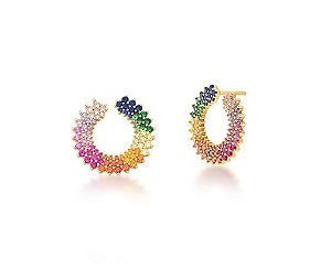 BRINCO CURVO COM ZIRCÔNIAS COLORIDAS BANHADO A OURO
