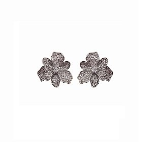 BRINCO FLOR CRAVEJADA BANHADO A RÓDIO BRANCO