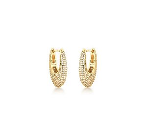 ARGOLA OVAL CRAVEJADA COM ZIRCÔNIAS BANHADA A OURO