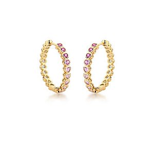 MEIA ARGOLA G CORAÇÕES COLORIDOS BANHADA A OURO