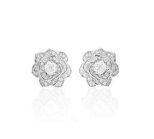 Brinco Flor Cravejada Banhado a Ródio Branco