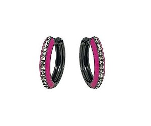 ARGOLA ESMALTADA FUCSIA COM UMA FILEIRA CRAVEJADA BANHADA A RÓDIO NEGRO