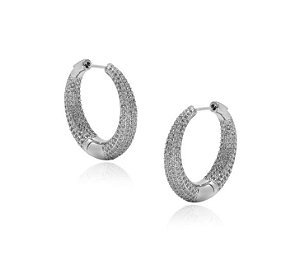 ARGOLA G COM CRAVAÇÃO INTERNA E EXTERNA CRISTAL BANHADA A RÓDIO