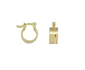 ARGOLA PEQUENA COM FRISO LATERAL BANHADA A OURO