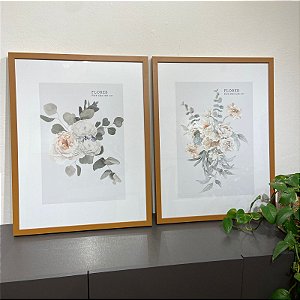 Conjunto com 2 quadros decorativos Flores Delicadas- Medida 50x65 com moldura Camel e vidro incolor.