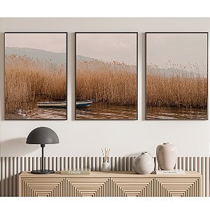 Conjunto com 3 quadros decorativos Barco e mar.