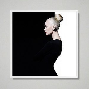 Quadro decorativo Mulher preto e branco.