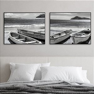 Conjunto com 2 quadros Barcos beira mar.