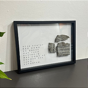 Quadro decorativo Preta personalizada. Medida 40x30cm moldura madeira preta, vidro incolor e espaçador.