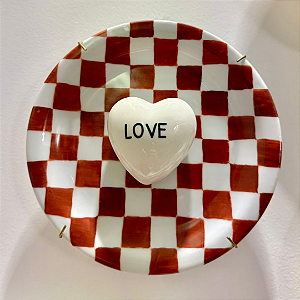 Prato Decorativo Pintado à mão pelo Estudio Germer.