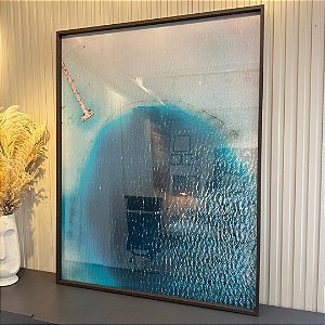 Quadro decorativo Mar Azul. Medida 1,00x1,28 com moldura madeira escura e vidro incolor.