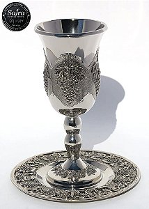 Taça Kidush Decorada com Uvas