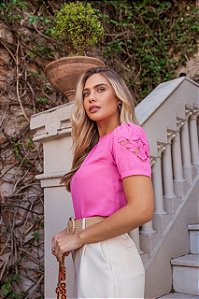 Blusa com bordado vazado na manga Eva bella Ingrid