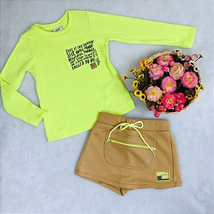Conjunto Infantil com Blusa Verde Neon Canelada da Animê