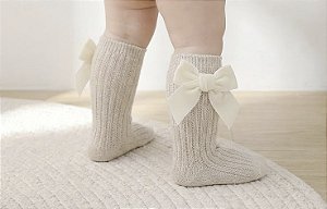 Meia Infantil off white - Tricô com Laço