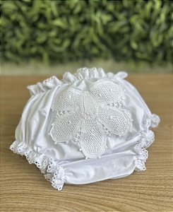 Calcinha para Batizado bordada e com renda renascença