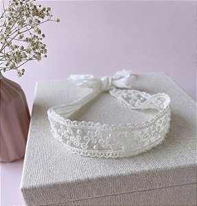 Tiara baby offwhite com pérolas