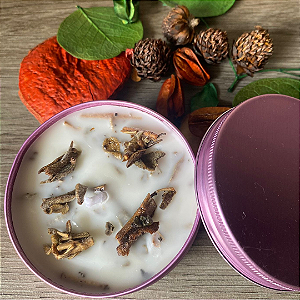 Vela Vegana na Latinha com Sálvia e Lavanda