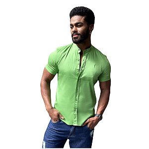 Camisa Slim Fit Curta Acetinada Gola Padre Verde Pistache