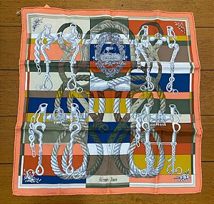 HERMÈS LENÇO SALMÃO EM SEDA