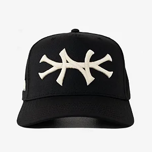 oMA Studios - Boné NY CURVED BRIM CREAM