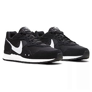 Tenis Nike Venture Runner Preto e Branco Masculino