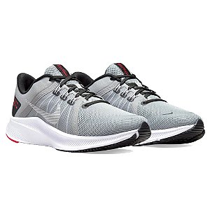 Tenis Nike Quest 4 Cinza Claro e Vermelho Masculino