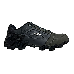 Bota Bull Terrier Titanium Low Masculino Chumbo