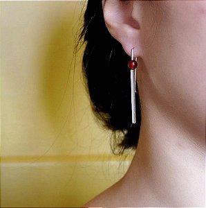 BRINCO RAYO MÉDIO CORNALINA FACETADA