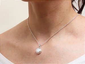 PINGENTE COM CAIXA DE PÉROLA BIWA