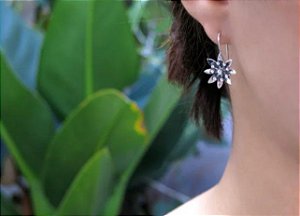 BRINCO FLOR EDELWEISS GANCHO PEQUENO
