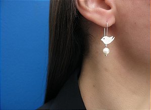 BRINCO PASSARINHO GANCHO PÉROLA