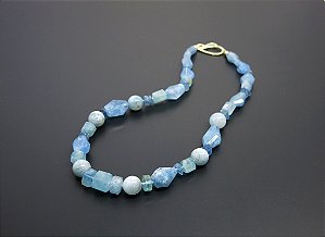 COLAR VERMEIL COM ÁGUA MARINHA