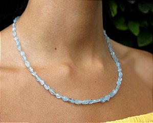 COLAR EM VERMEIL COM ÁGUA MARINHA