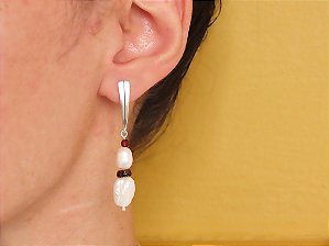 BRINCO IARA PÉROLA BIWA E GRANADA II