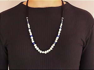 COLAR SEDA PÉROLA E LÁPIS LAZULI