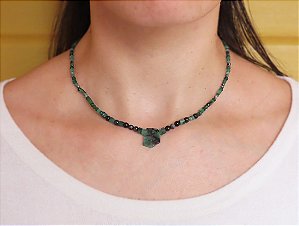 COLAR DELICADO PINGENTE ESMERALDA