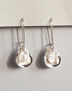 BRINCO MARINA CONCHA PÉROLA KESHIS