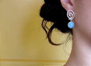 BRINCO GRAFISMO ESPIRAL ÁGUA MARINHA